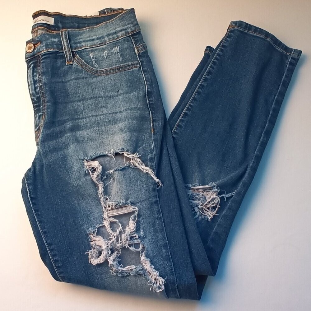 KanCan Womans Distressed Mid Rise Skinny Jeans Size 29/8 Medium Wash Streetwear
